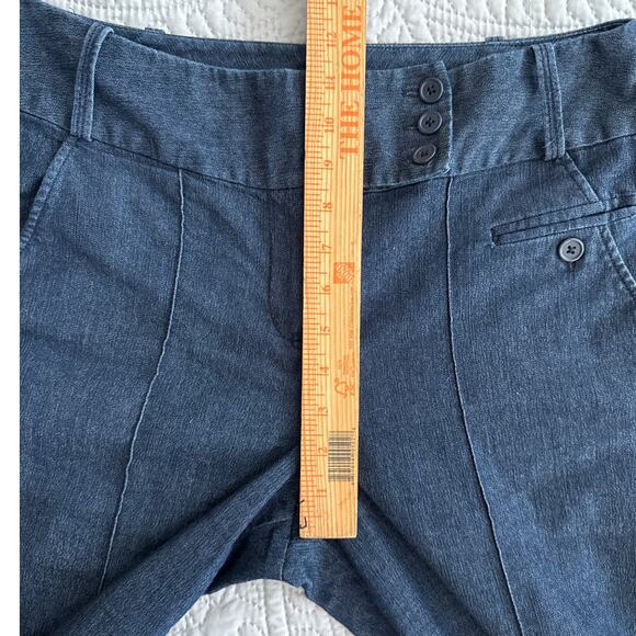 Larry Levine Classic Stretch Center Seam Wide Leg Bootcut Jeans Sz 8 Dark Denim - Picture 7 of 10